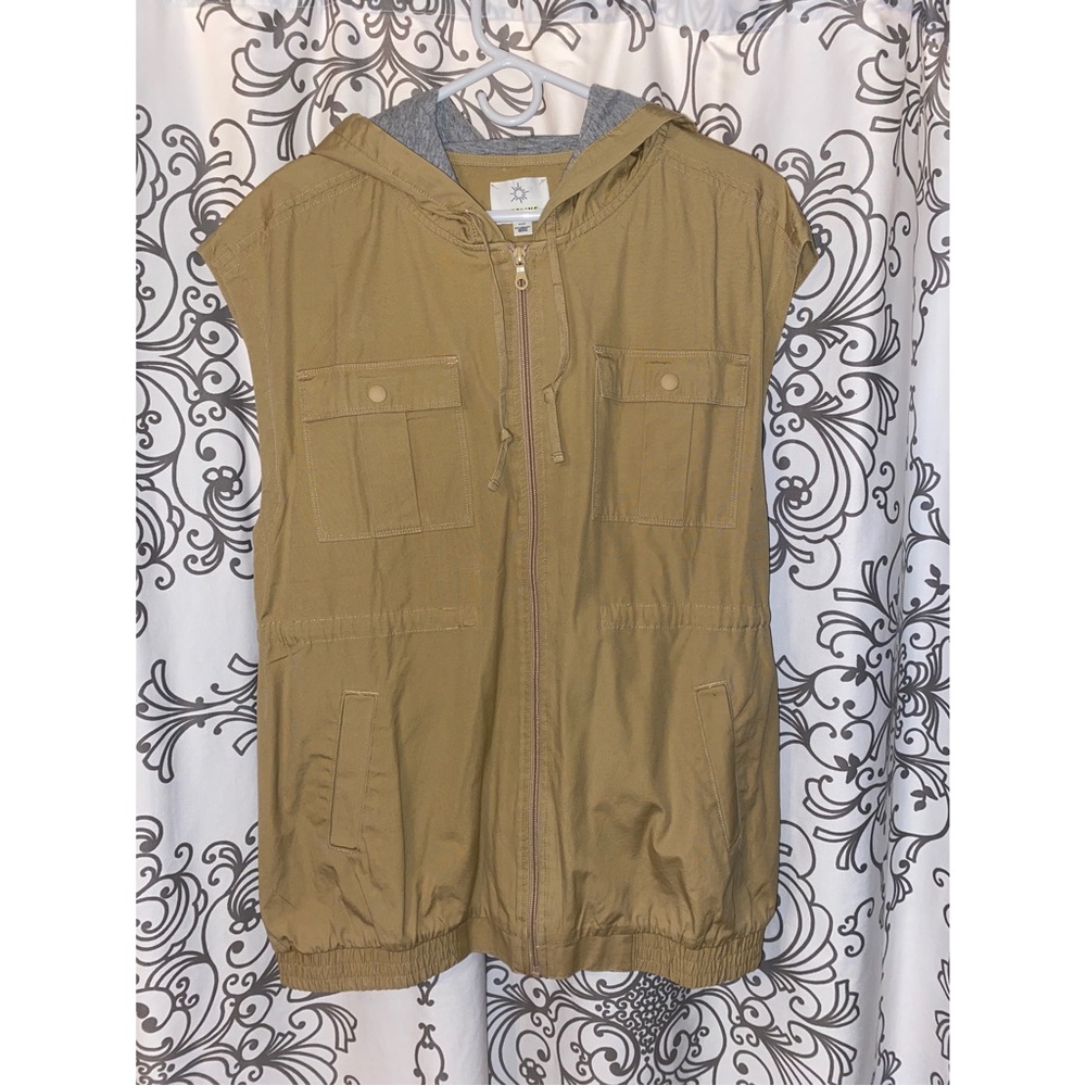 American Eagle Offline tan utility vest